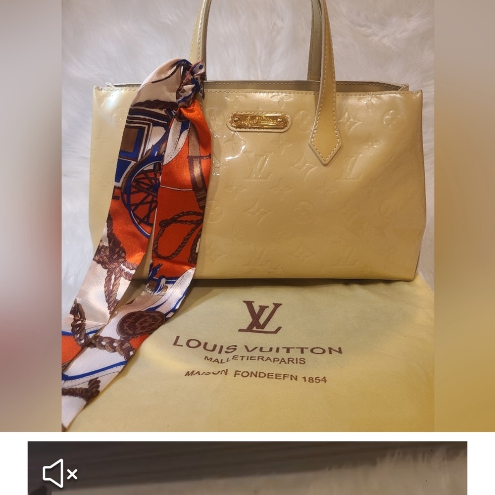 LOUIS VUITTON AUTHENTIC MONOGRAM VERNIS WILSHIRE PM STYLE M91452 IN BLANC CORAIL